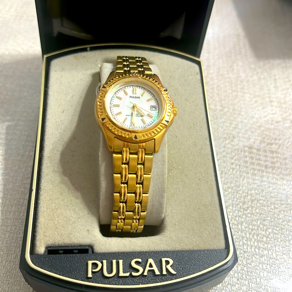 Pulsar Womens Watch Mother Of Pearl Dial